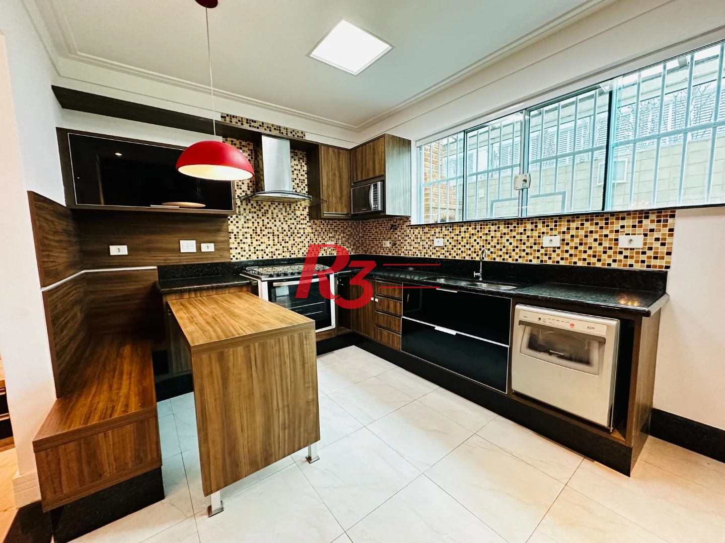 Casa à venda, 210 m² por R$ 1.234.000,00 - Vila Matias - Santos/SP