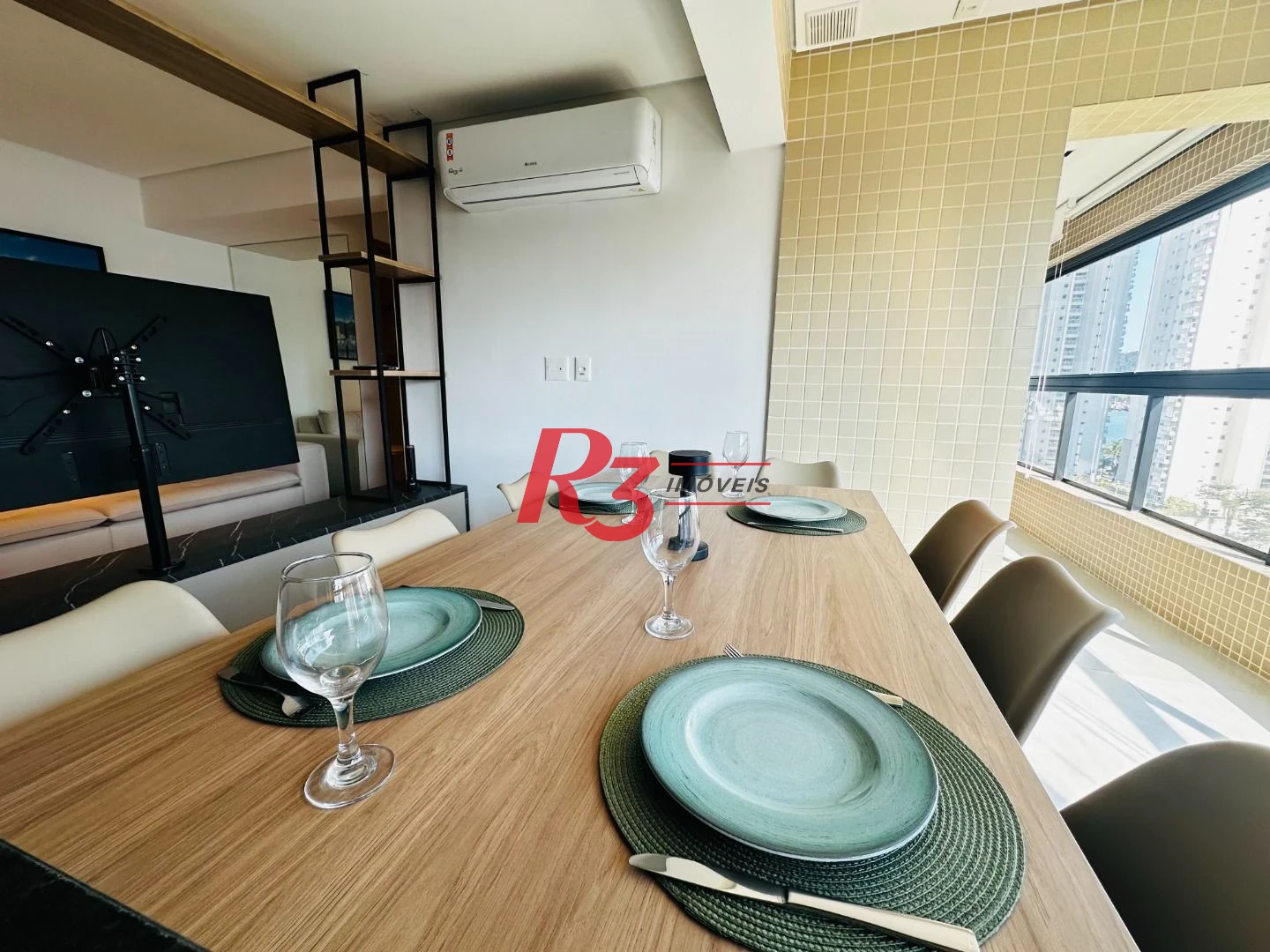 Apartamento com 2 dormitórios à venda, 65 m² por R$ 1.050.000,00 - Ponta da Praia - Santos/SP