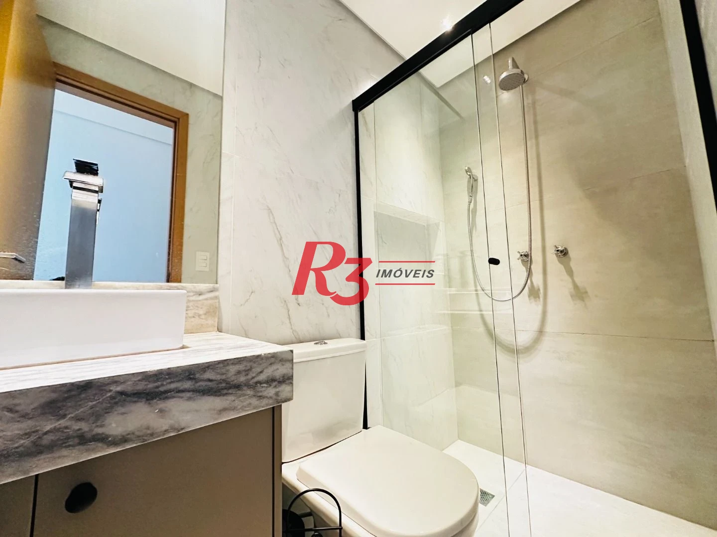 Apartamento com 2 dormitórios à venda, 65 m² por R$ 1.050.000,00 - Ponta da Praia - Santos/SP