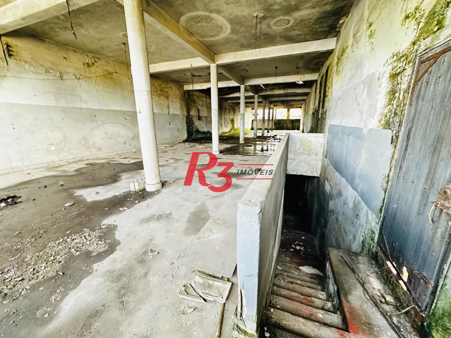 Terreno à venda, 718 m² por R$ 4.004.000,00 - Vila Nova - Santos/SP