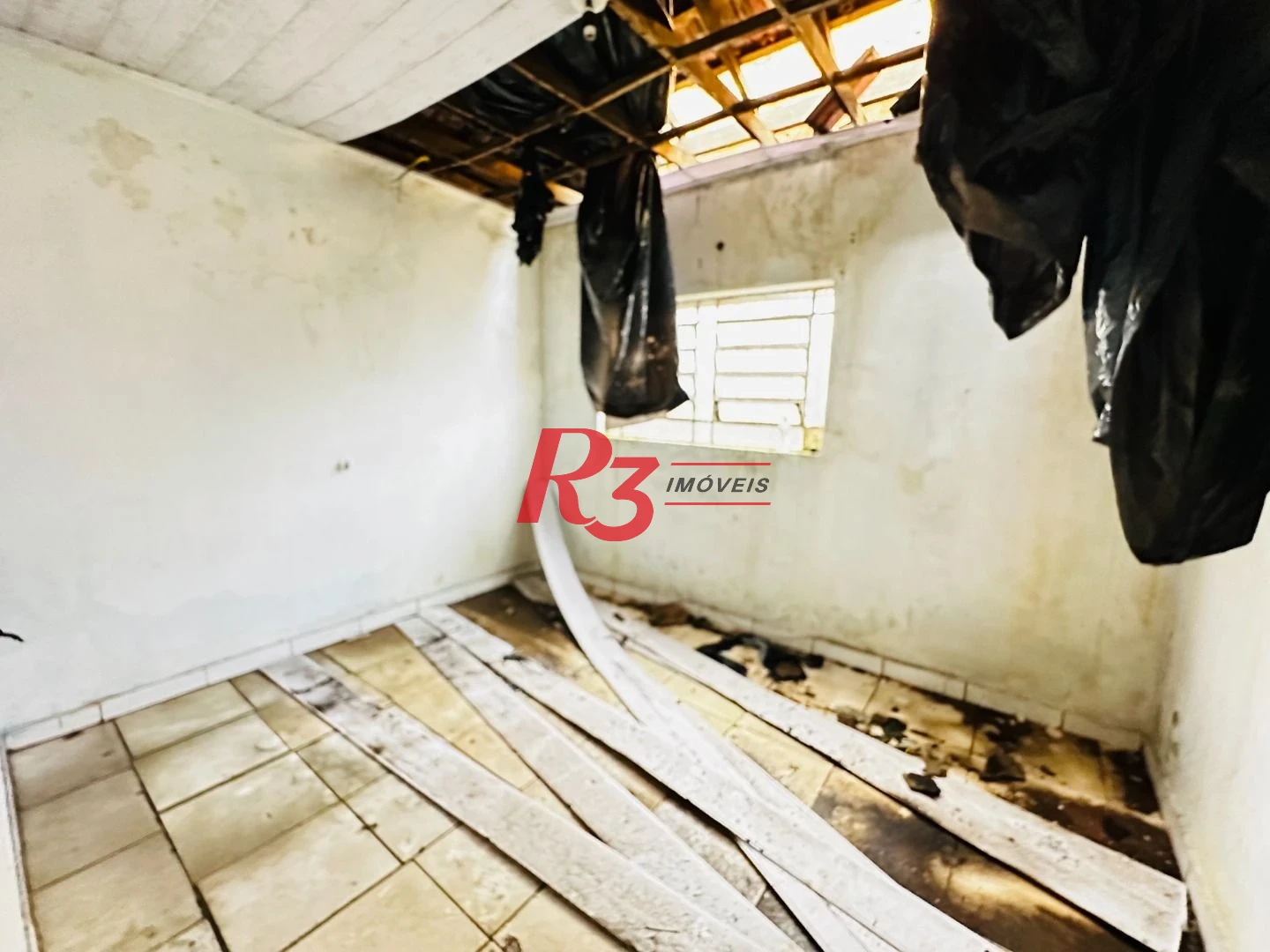 Terreno à venda, 718 m² por R$ 4.004.000,00 - Vila Nova - Santos/SP
