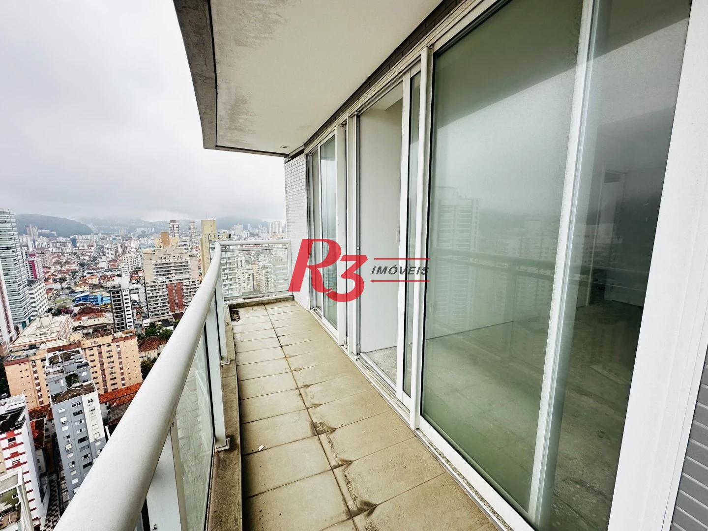 Apartamento com 3 dormitórios à venda, 193 m² por R$ 2.650.000,00 - Pompéia - Santos/SP