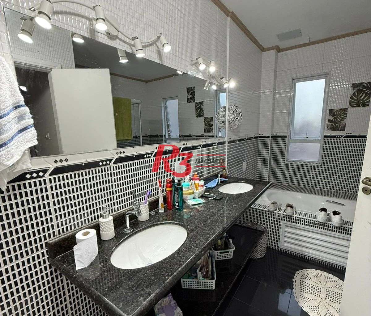 Sobrado à venda, 208 m² por R$ 1.590.000,00 - Campo Grande - Santos/SP