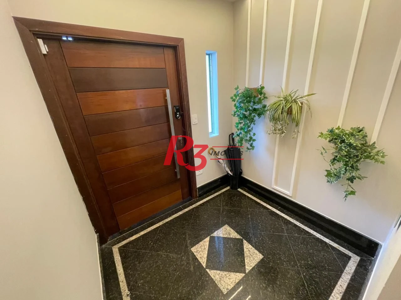 Sobrado, 334 m² - venda por R$ 2.350.000,00 ou aluguel por R$ 18.000,00/mês - Boqueirão - Santos/SP