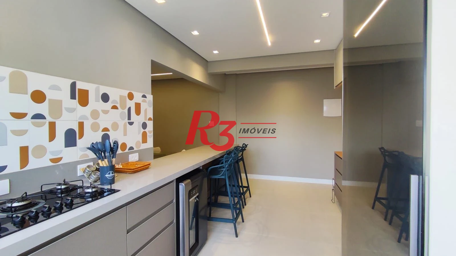 Apartamento com 1 dormitório à venda, 73 m² por R$ 600.000,00 - José Menino - Santos/SP
