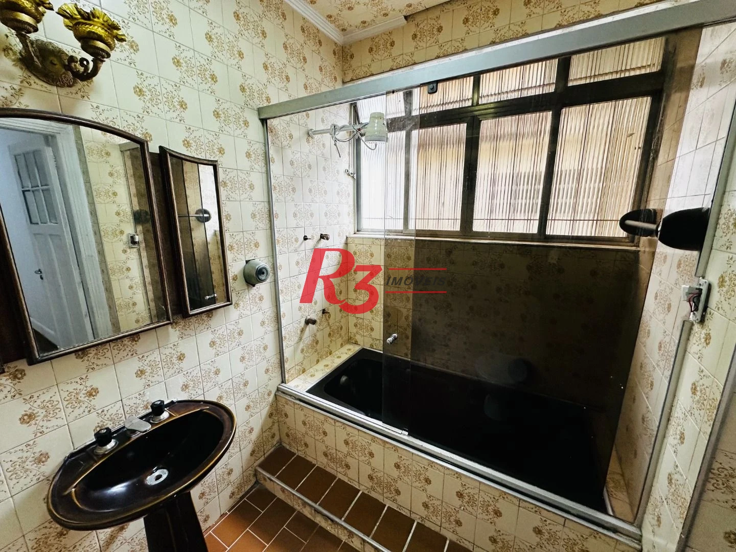 Sobrado com 3 dormitórios à venda, 248 m² por R$ 1.200.000,00 - Vila Belmiro - Santos/SP