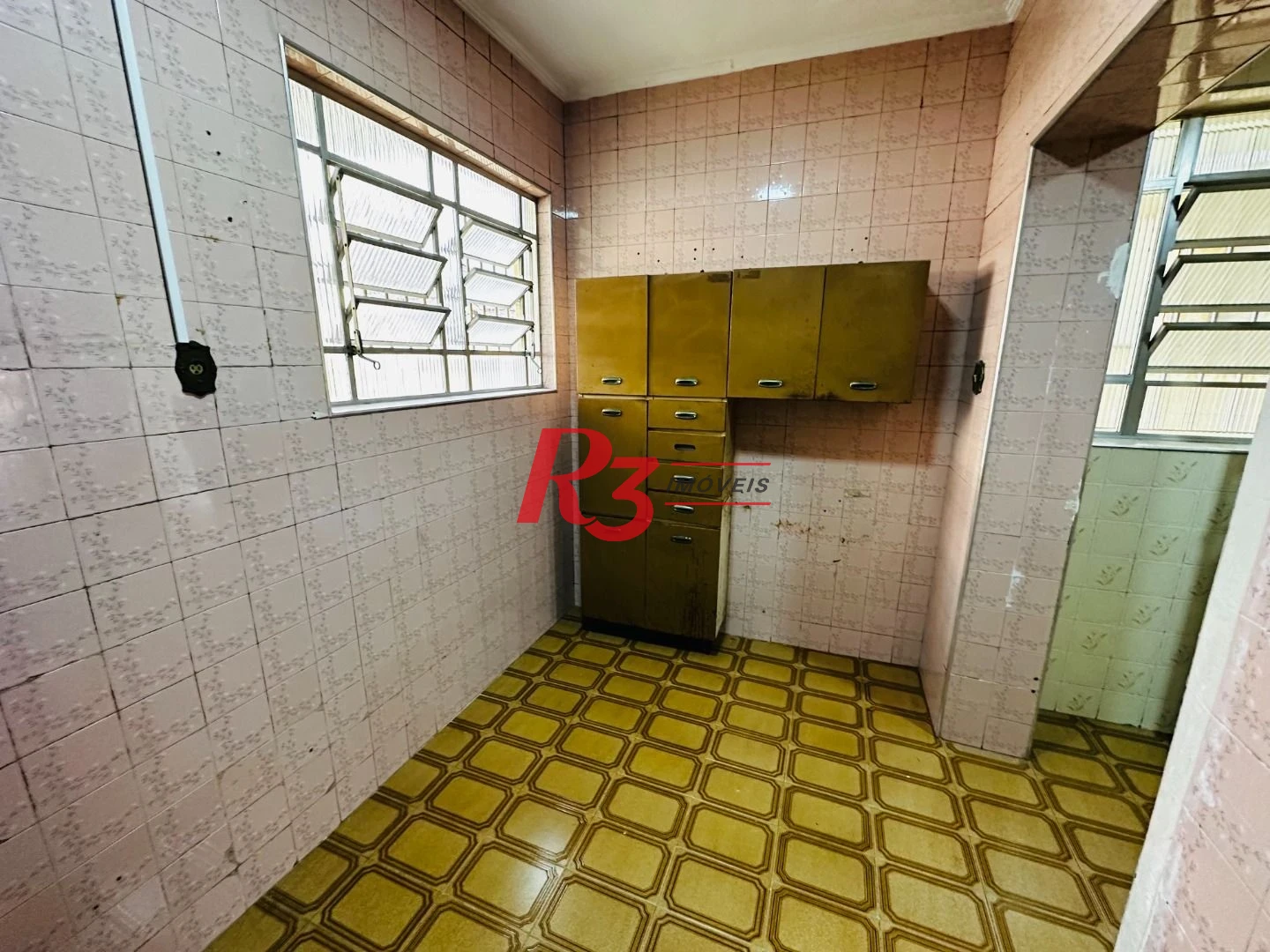 Sobrado com 3 dormitórios à venda, 248 m² por R$ 1.200.000,00 - Vila Belmiro - Santos/SP