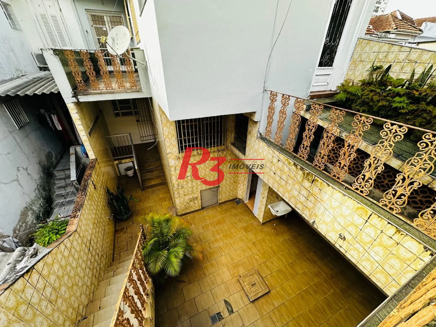 Sobrado com 3 dormitórios à venda, 248 m² por R$ 1.200.000,00 - Vila Belmiro - Santos/SP