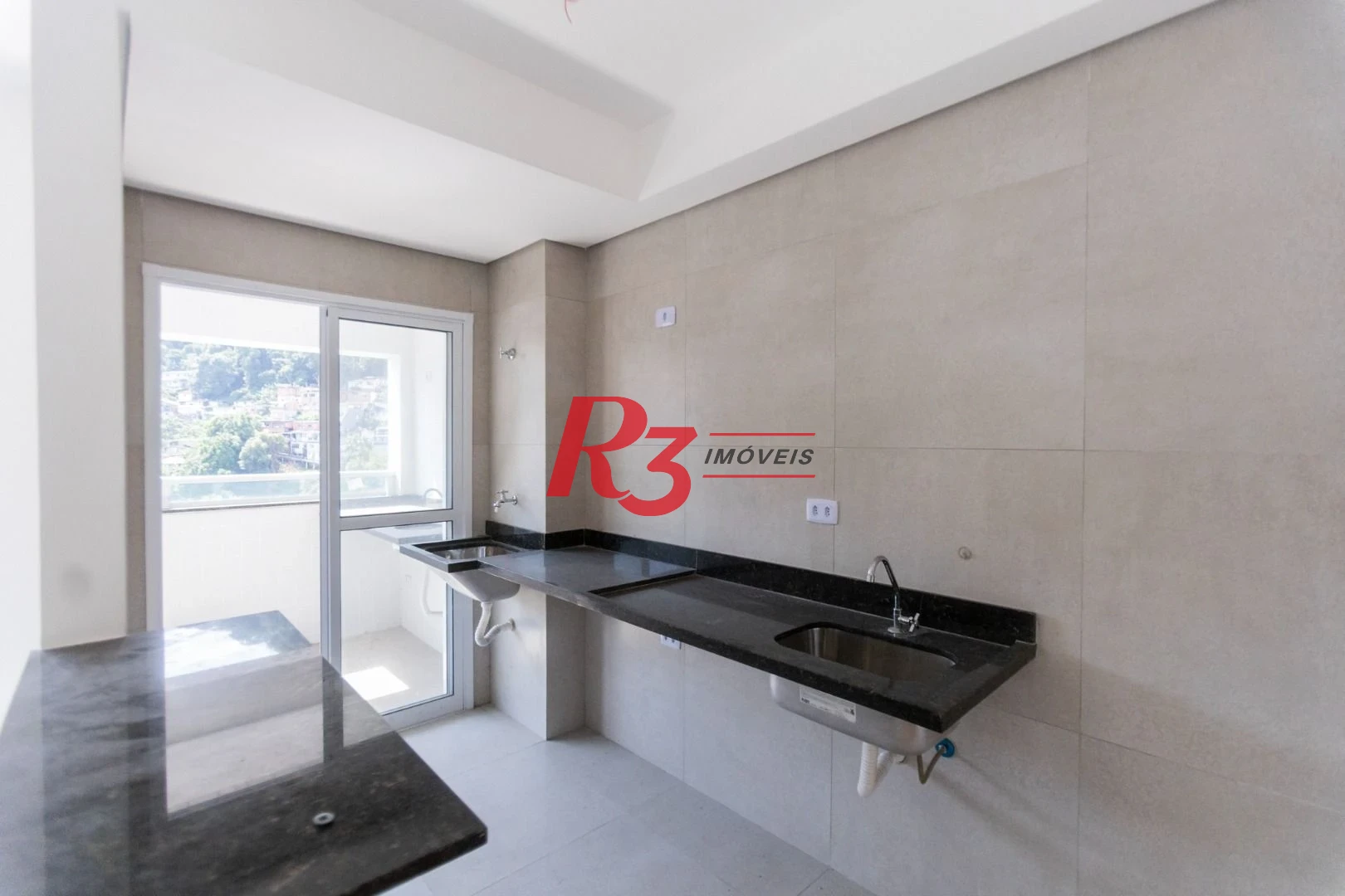 Apartamento com 2 dormitórios à venda, 59 m² por R$ 585.000,00 - Marapé - Santos/SP