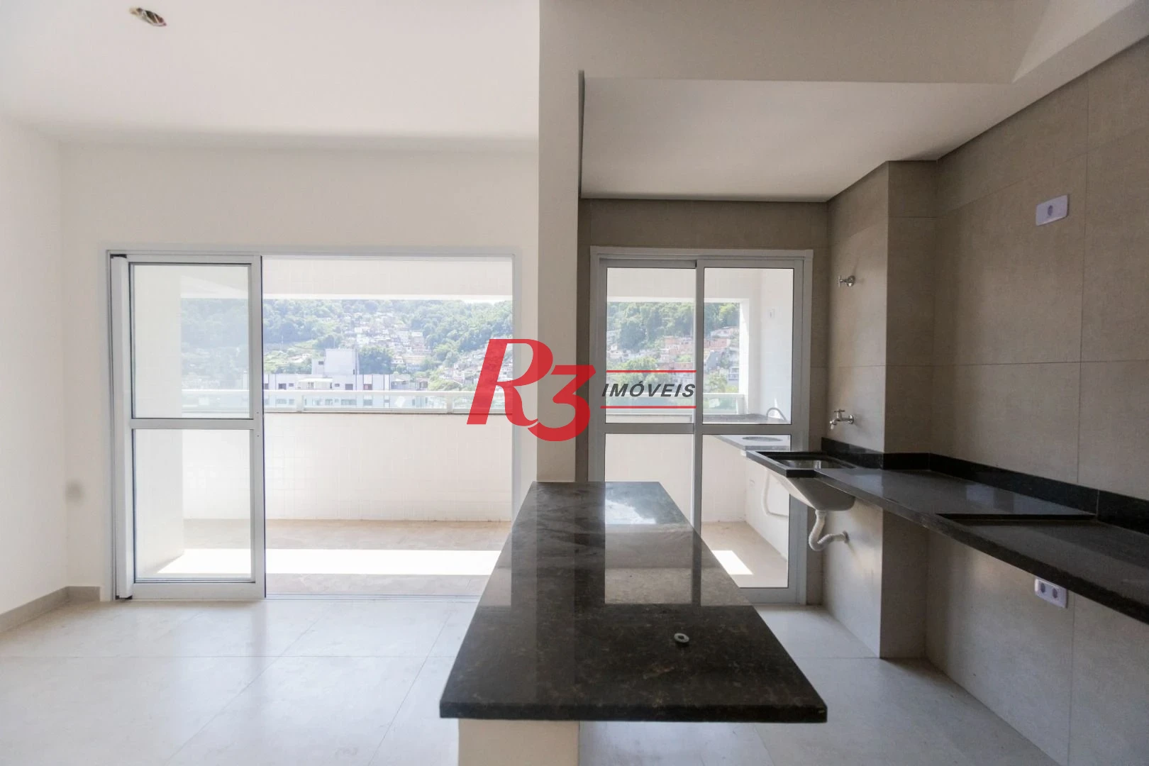 Apartamento com 2 dormitórios à venda, 59 m² por R$ 585.000,00 - Marapé - Santos/SP