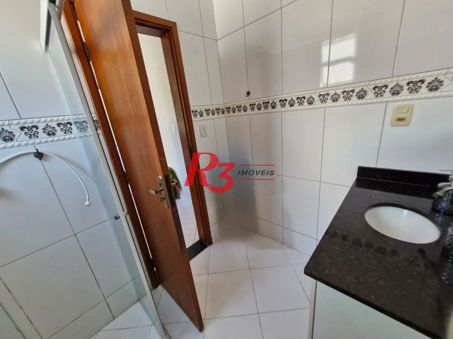 Casa com 4 dormitórios à venda, 231 m² por R$ 1.490.000,00 - Marapé - Santos/SP