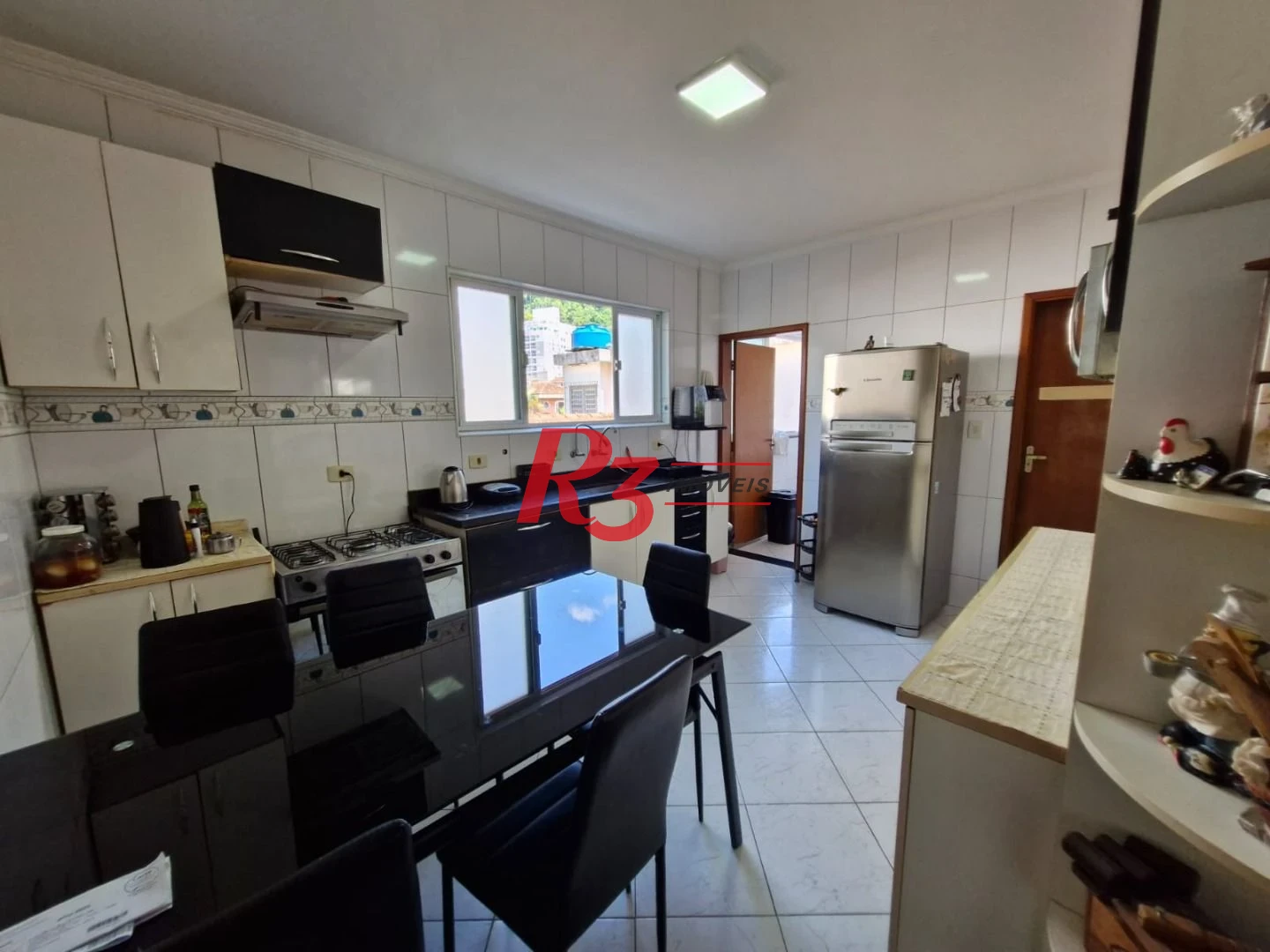 Casa com 4 dormitórios à venda, 231 m² por R$ 1.490.000,00 - Marapé - Santos/SP