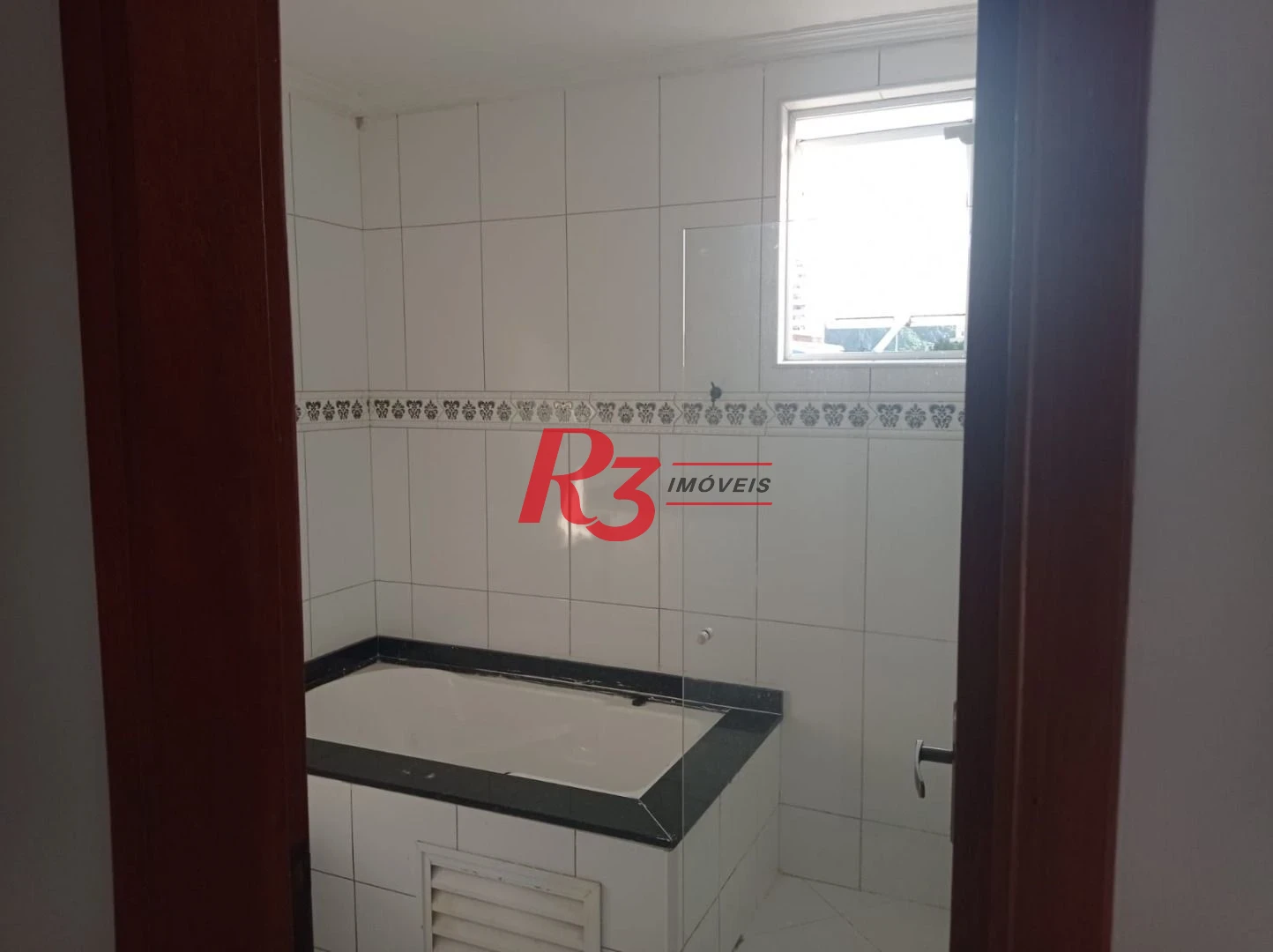 Casa com 4 dormitórios à venda, 231 m² por R$ 1.490.000,00 - Marapé - Santos/SP