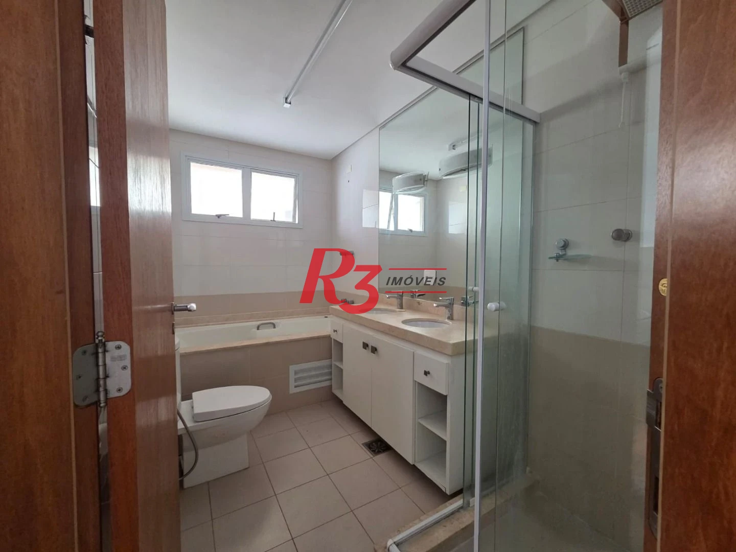 Apartamento com 4 dormitórios, 243 m² - venda por R$ 3.249.000,00 ou aluguel por R$ 15.000,00/mês - Gonzaga - Santos/SP