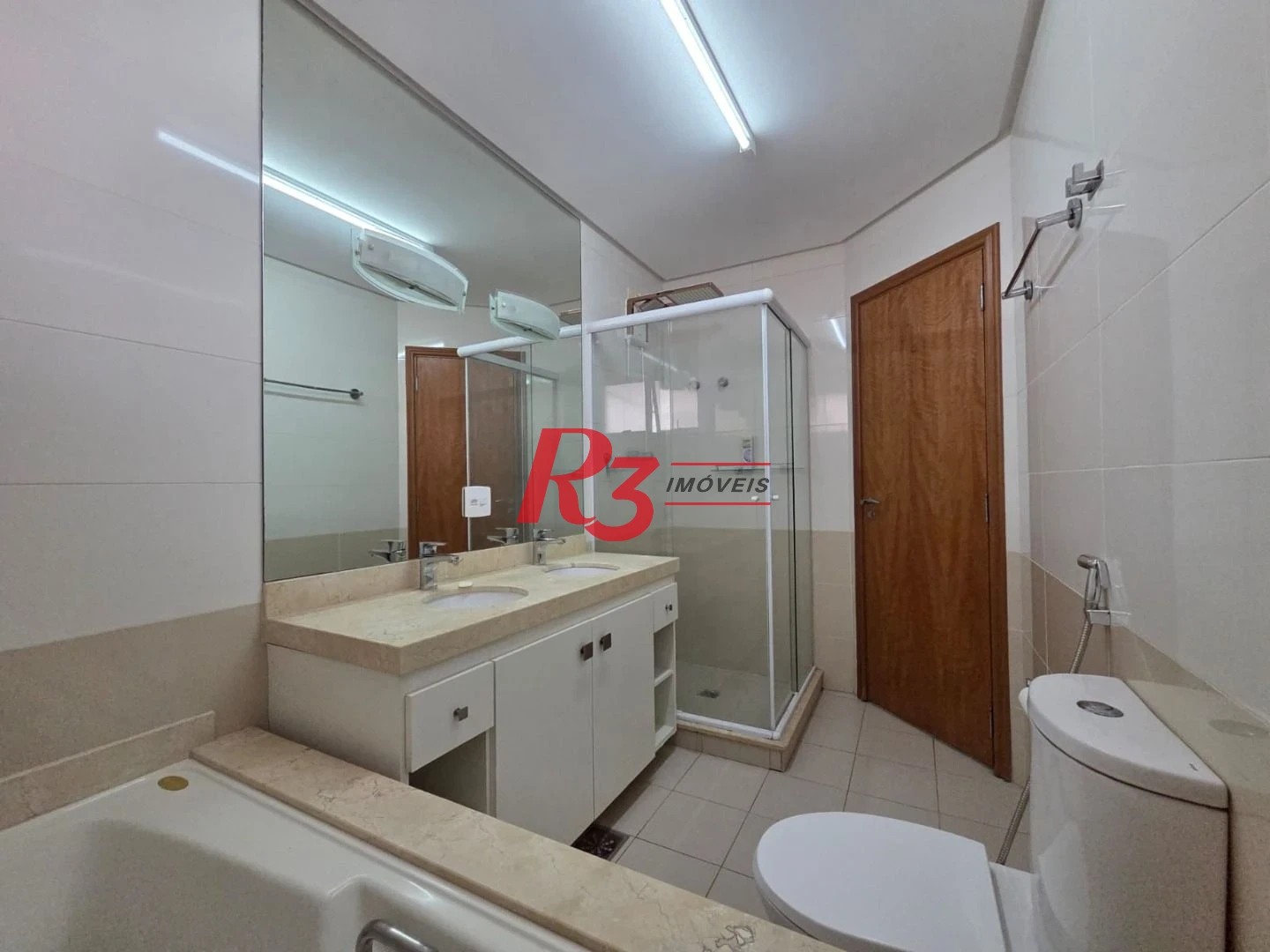 Apartamento com 4 dormitórios, 243 m² - venda por R$ 3.249.000,00 ou aluguel por R$ 15.000,00/mês - Gonzaga - Santos/SP