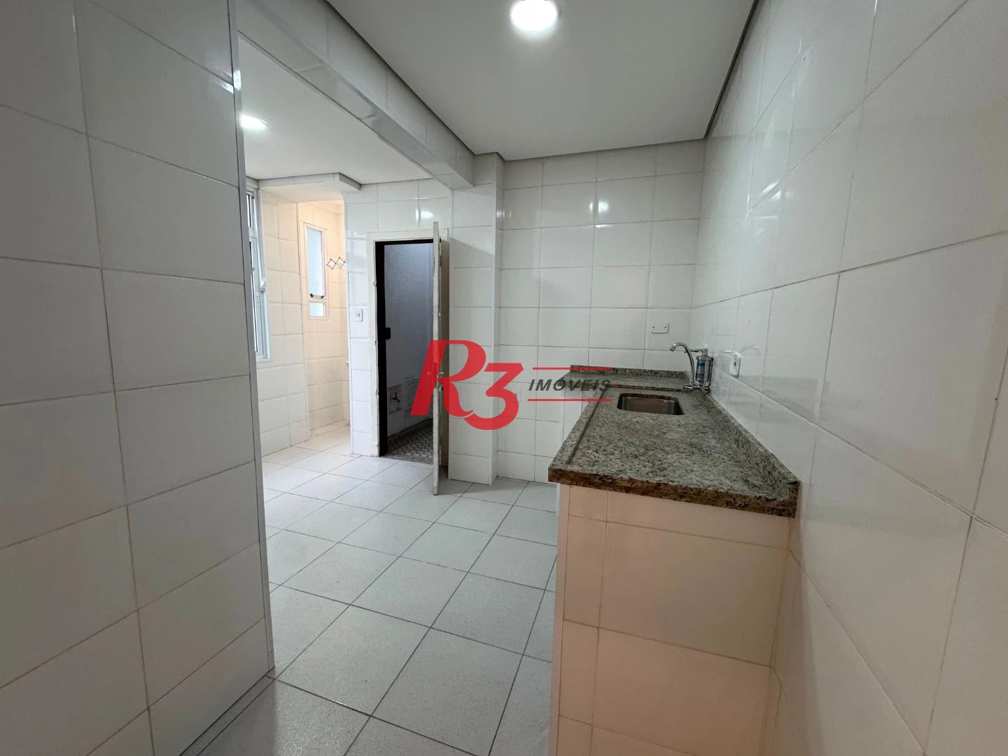 Apartamento para alugar, 64 m² por R$ 3.500,00/mês - José Menino - Santos/SP