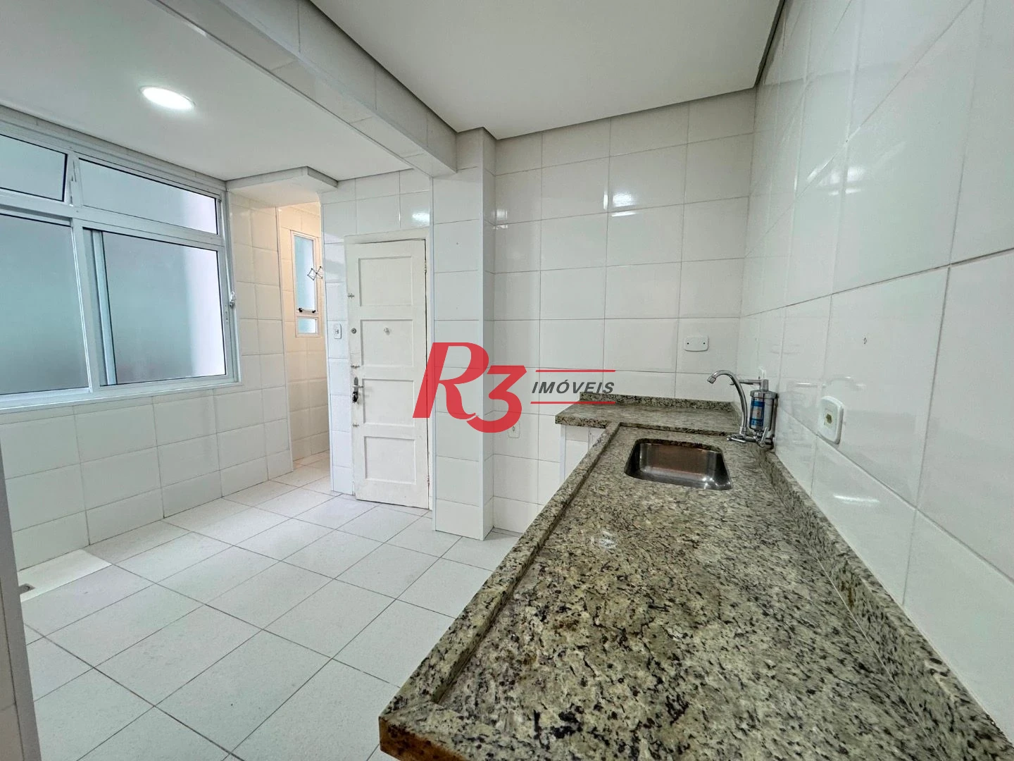 Apartamento para alugar, 64 m² por R$ 3.500,00/mês - José Menino - Santos/SP