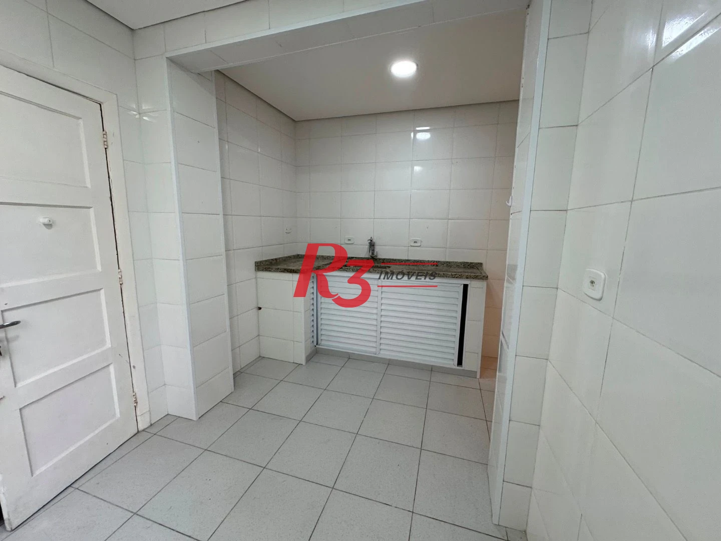Apartamento para alugar, 64 m² por R$ 3.500,00/mês - José Menino - Santos/SP