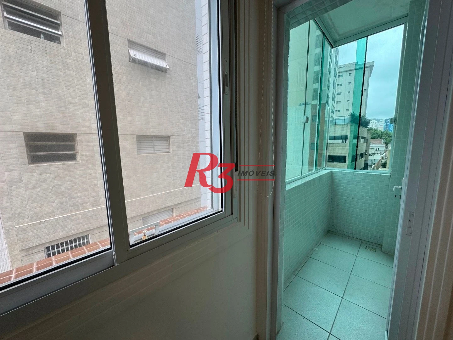 Apartamento para alugar, 64 m² por R$ 3.500,00/mês - José Menino - Santos/SP