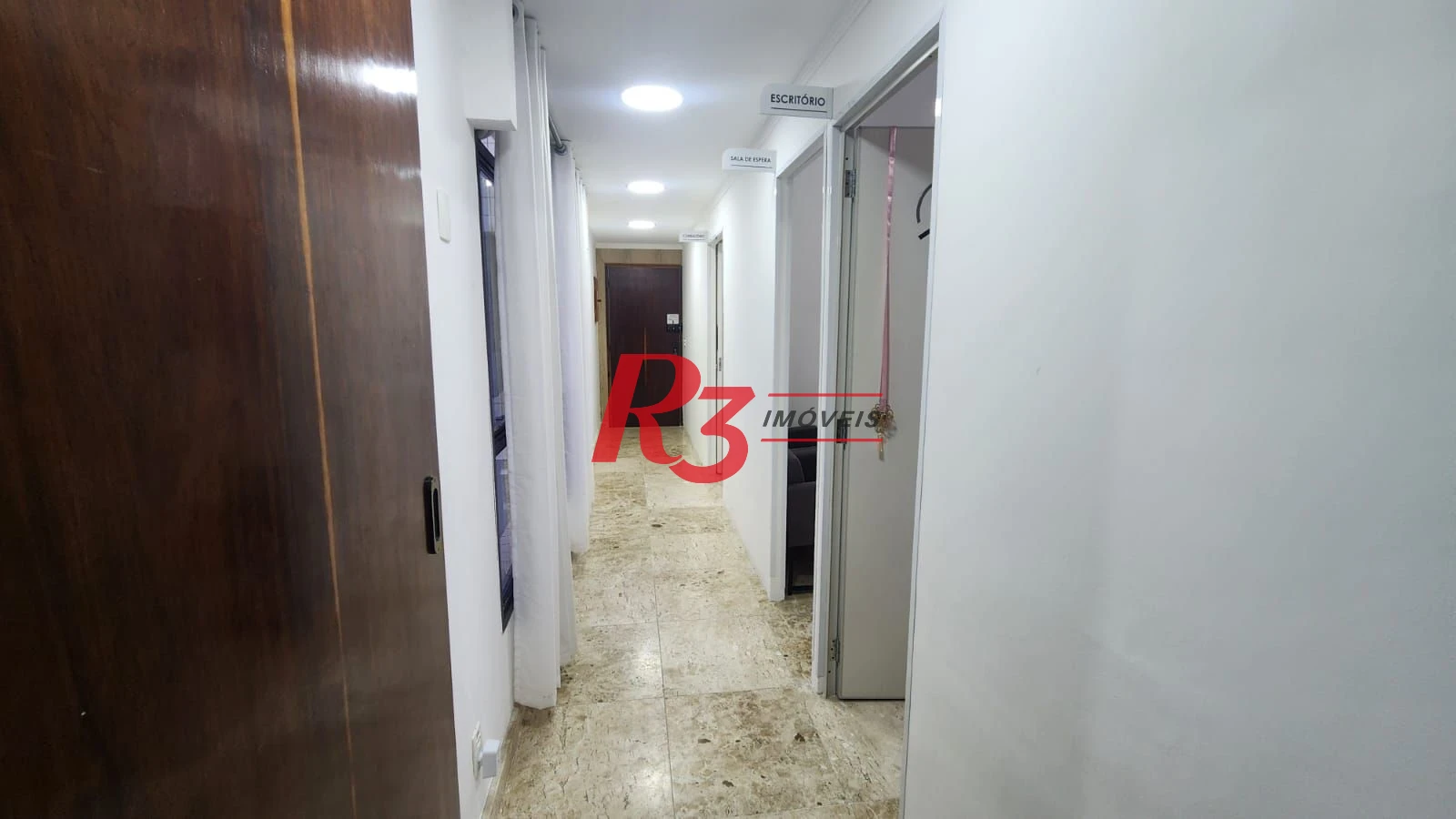 Sala à venda, 45 m² por R$ 300.000,00 - Encruzilhada - Santos/SP