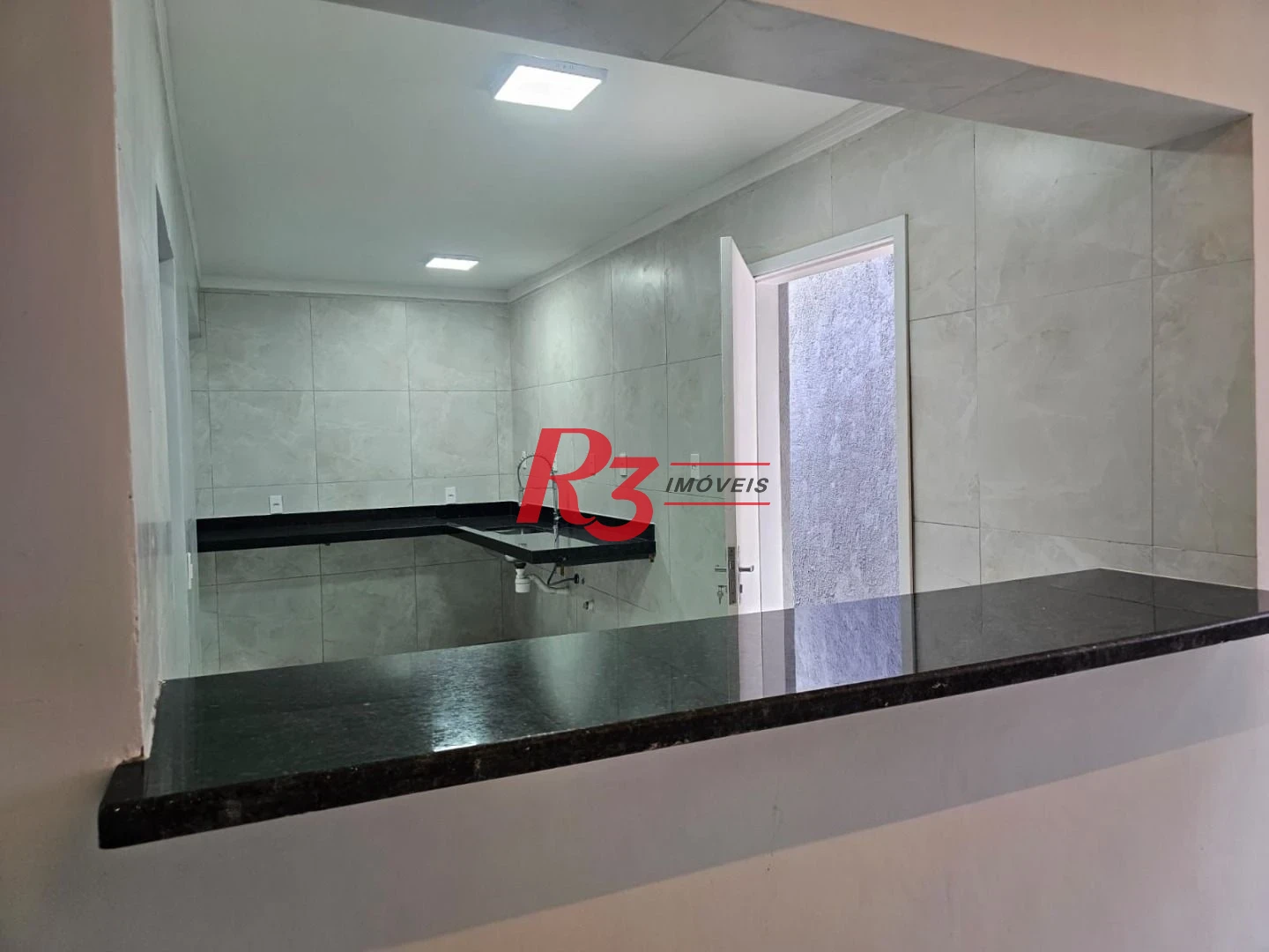 Casa à venda, 193 m² por R$ 865.000,00 - Vila Valença - São Vicente/SP