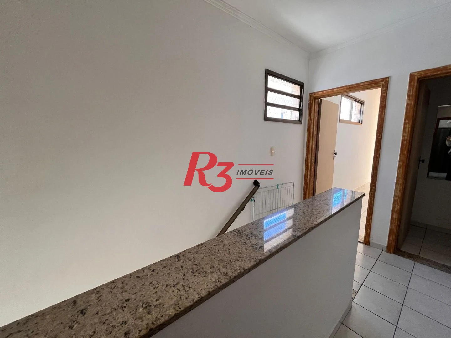Casa com 3 dormitórios à venda, 225 m² por R$ 2.100.000,00 - Ponta da Praia - Santos/SP