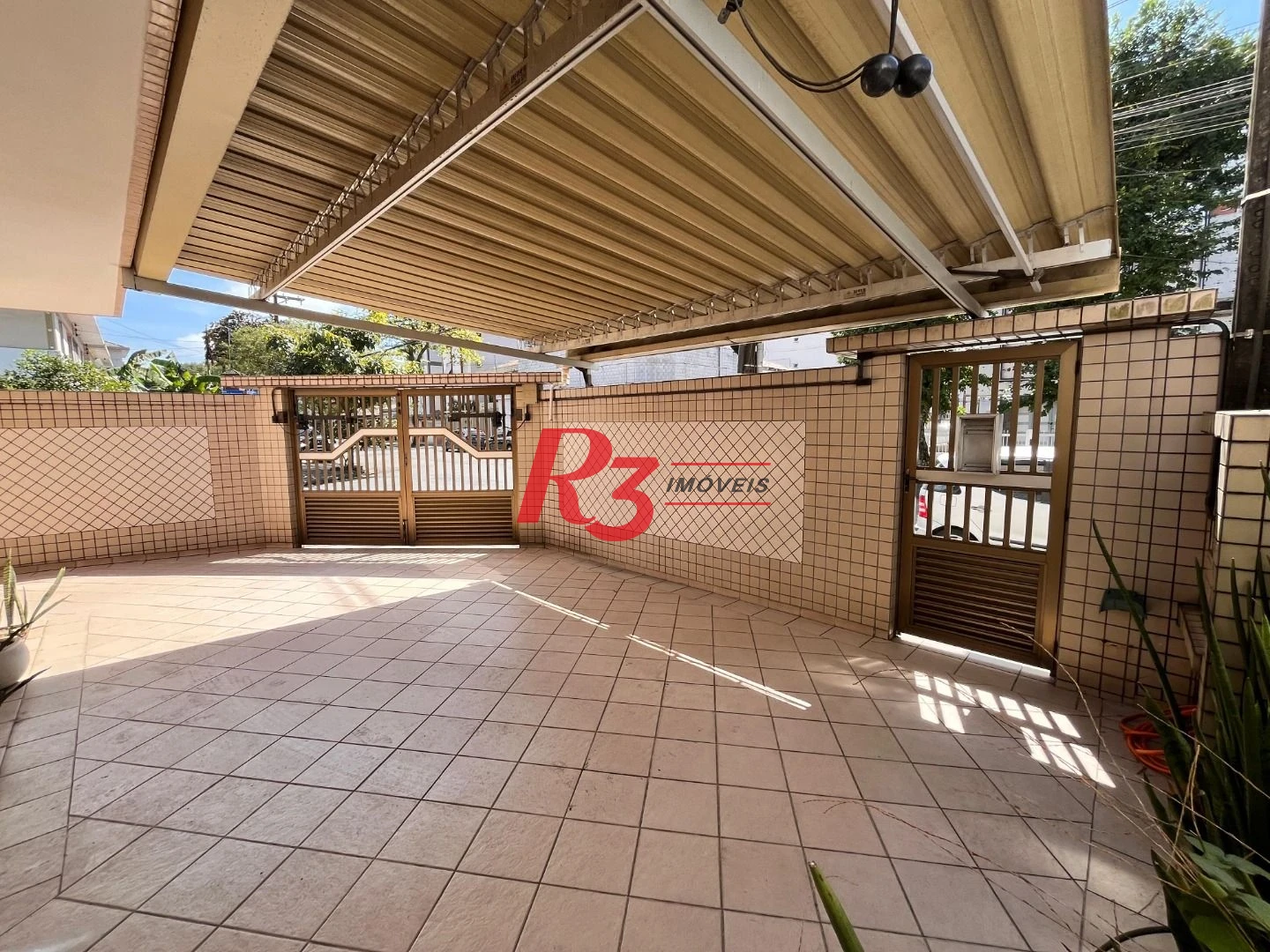 Casa com 3 dormitórios à venda, 225 m² por R$ 2.100.000,00 - Ponta da Praia - Santos/SP