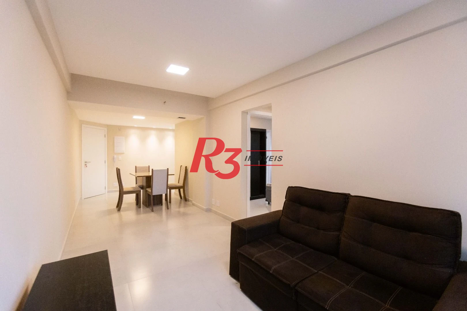Apartamento com 2 dormitórios à venda, 68 m² por R$ 670.000,00 - Marapé - Santos/SP