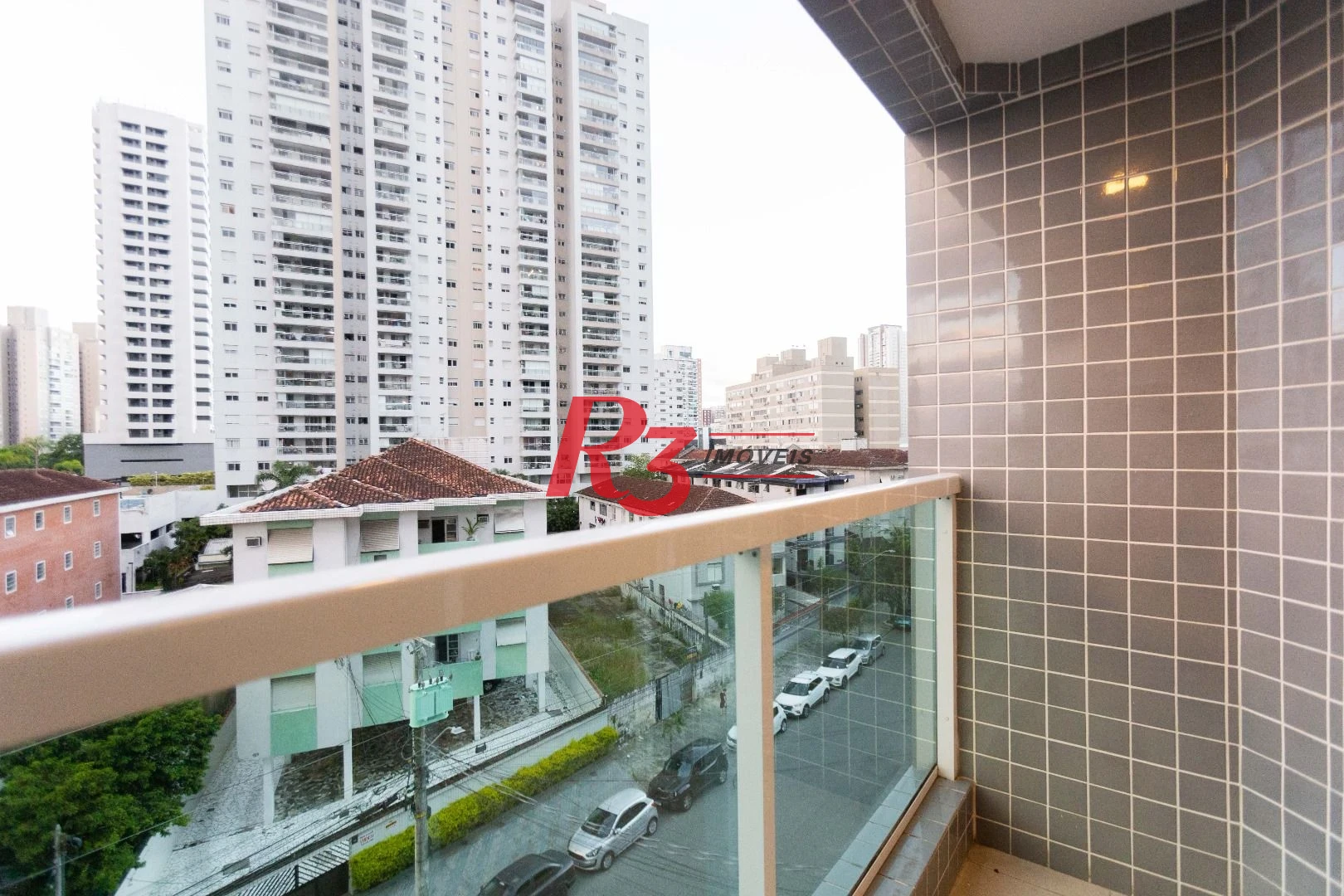 Apartamento com 2 dormitórios à venda, 68 m² por R$ 670.000,00 - Marapé - Santos/SP