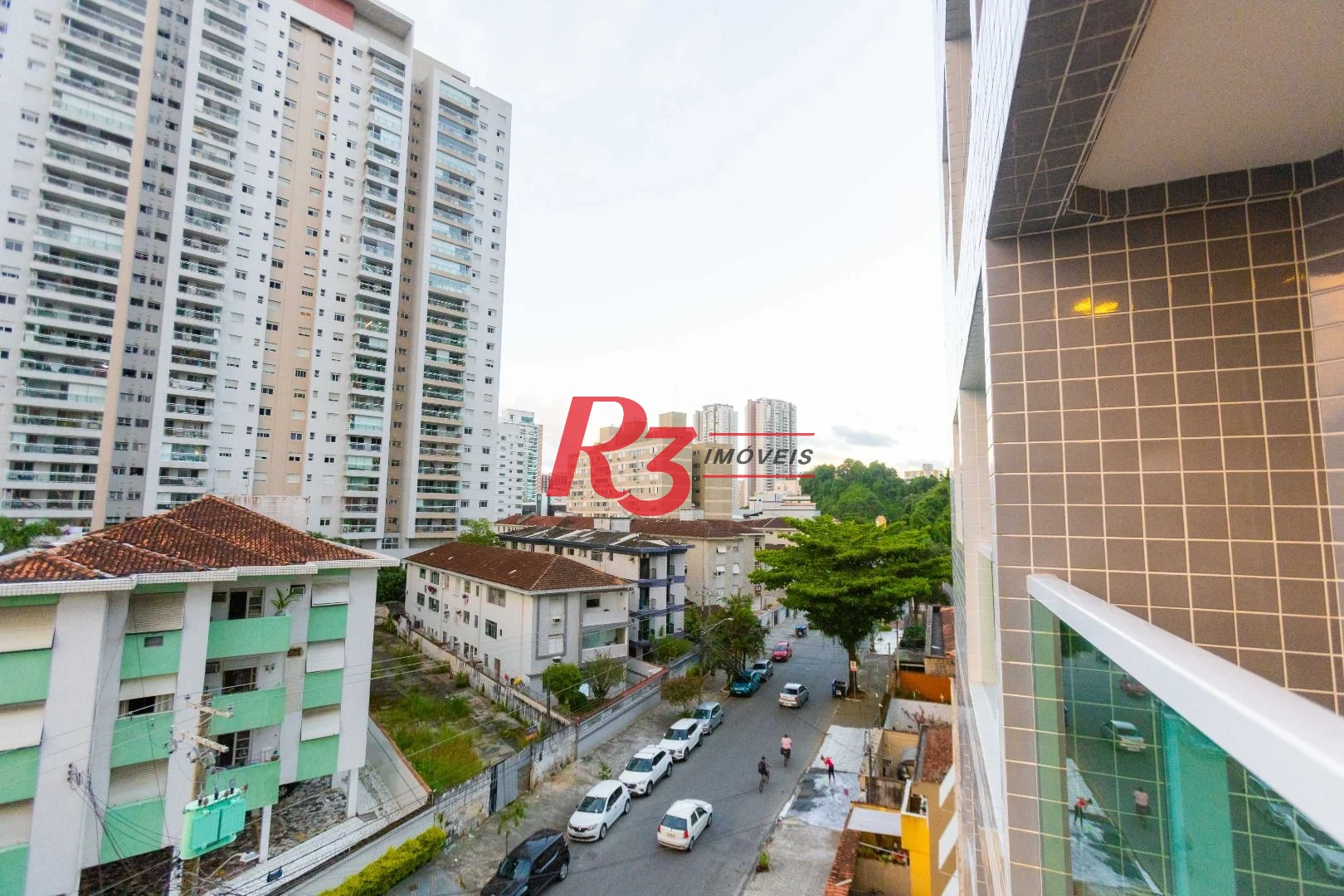 Apartamento com 2 dormitórios à venda, 68 m² por R$ 670.000,00 - Marapé - Santos/SP