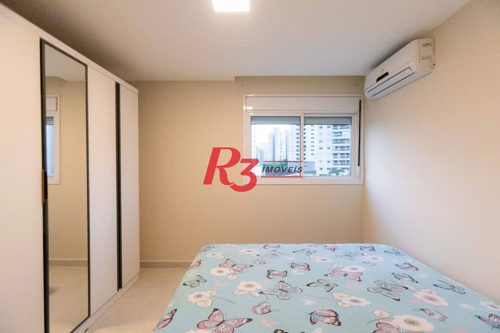 Apartamento com 2 dormitórios à venda, 68 m² por R$ 670.000,00 - Marapé - Santos/SP