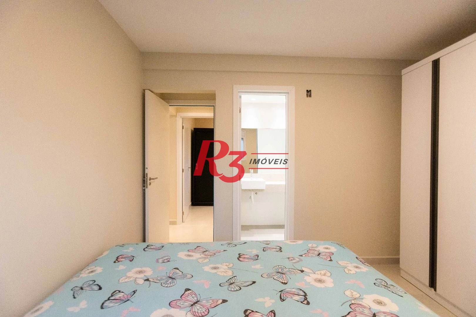 Apartamento com 2 dormitórios à venda, 68 m² por R$ 670.000,00 - Marapé - Santos/SP