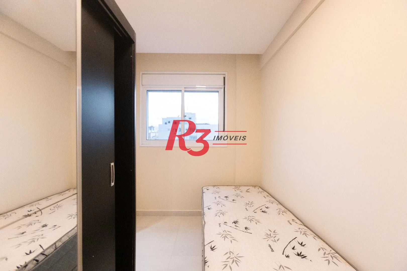 Apartamento com 2 dormitórios à venda, 68 m² por R$ 670.000,00 - Marapé - Santos/SP