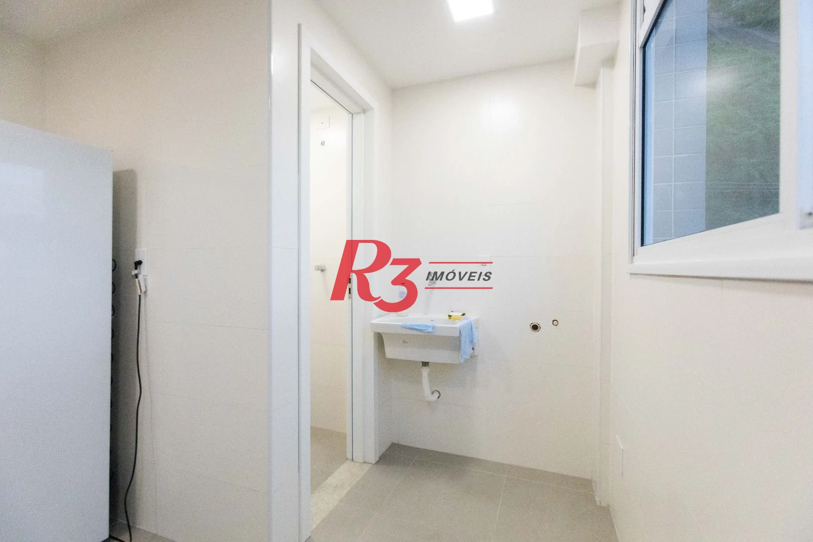 Apartamento com 2 dormitórios à venda, 68 m² por R$ 670.000,00 - Marapé - Santos/SP