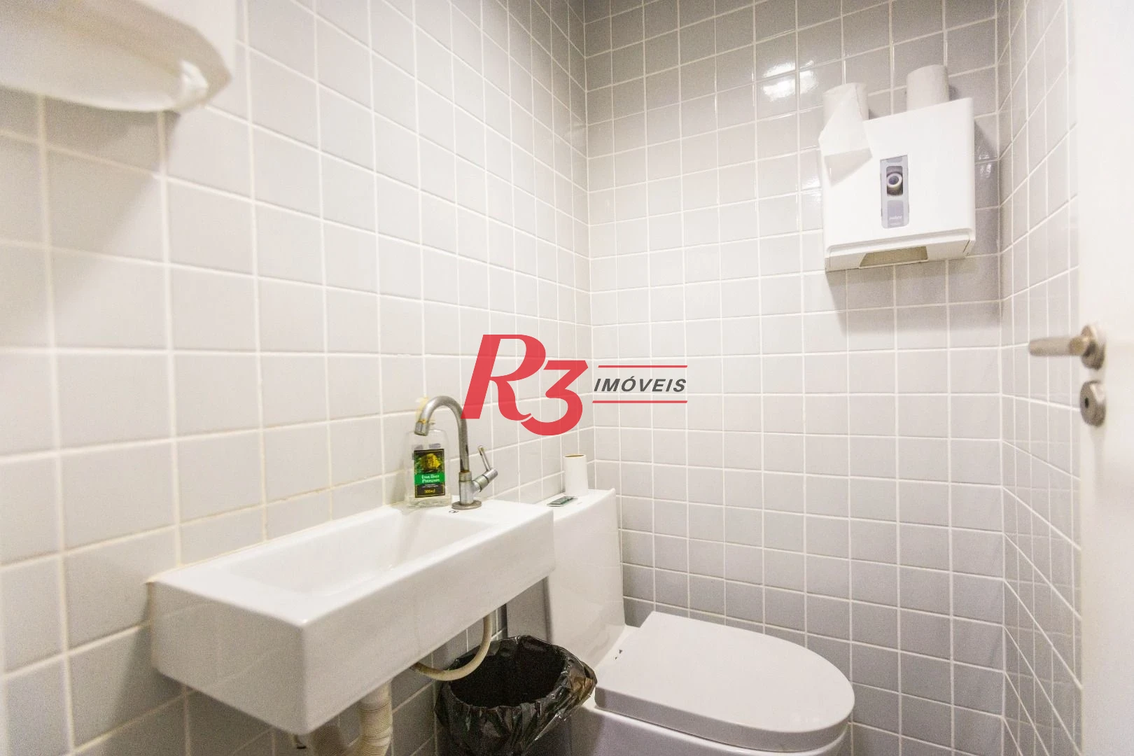 Apartamento com 2 dormitórios à venda, 68 m² por R$ 670.000,00 - Marapé - Santos/SP
