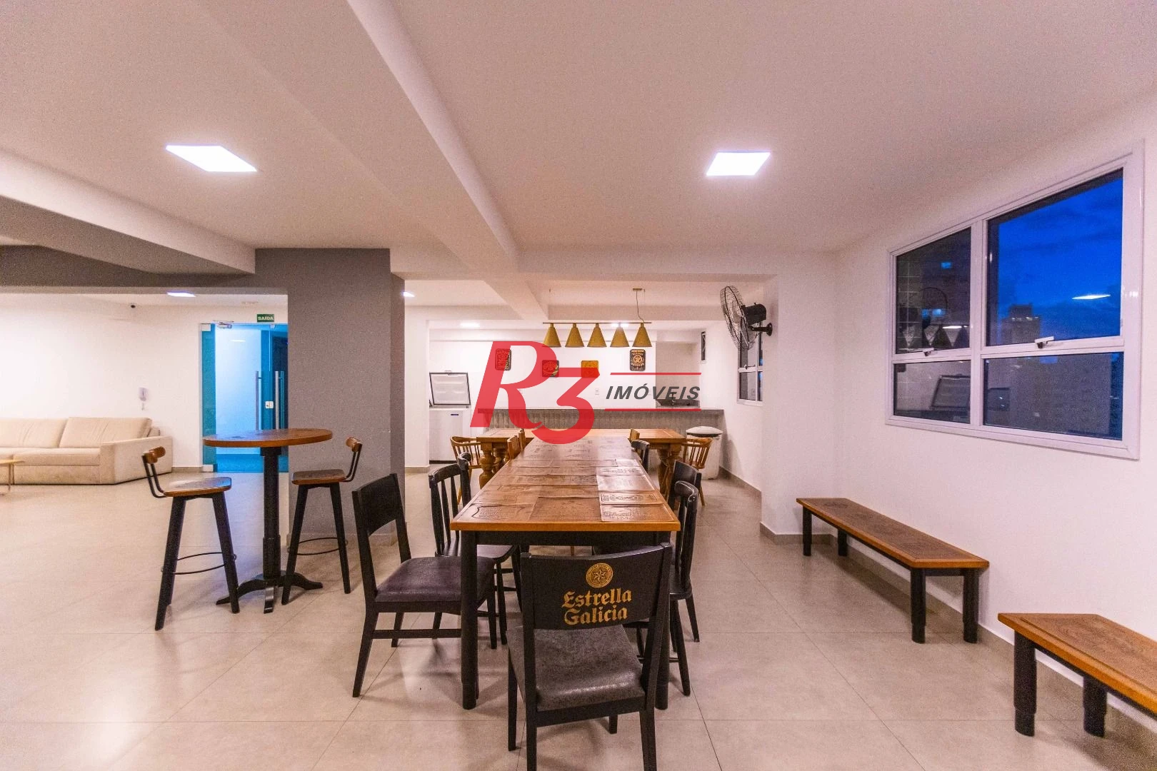 Apartamento com 2 dormitórios à venda, 68 m² por R$ 670.000,00 - Marapé - Santos/SP