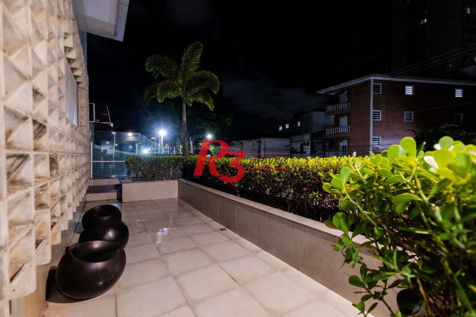 Apartamento com 2 dormitórios à venda, 68 m² por R$ 670.000,00 - Marapé - Santos/SP