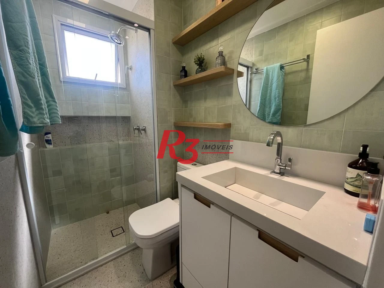 Apartamento com 3 dormitórios à venda, 98 m² por R$ 740.000,00 - Vila Santo Antônio - Guarujá/SP