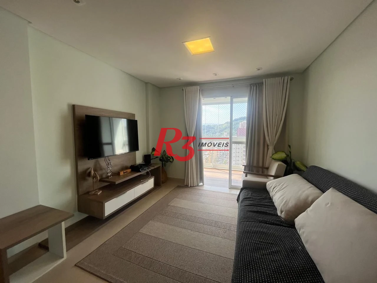 Apartamento com 3 dormitórios à venda, 98 m² por R$ 740.000,00 - Vila Santo Antônio - Guarujá/SP