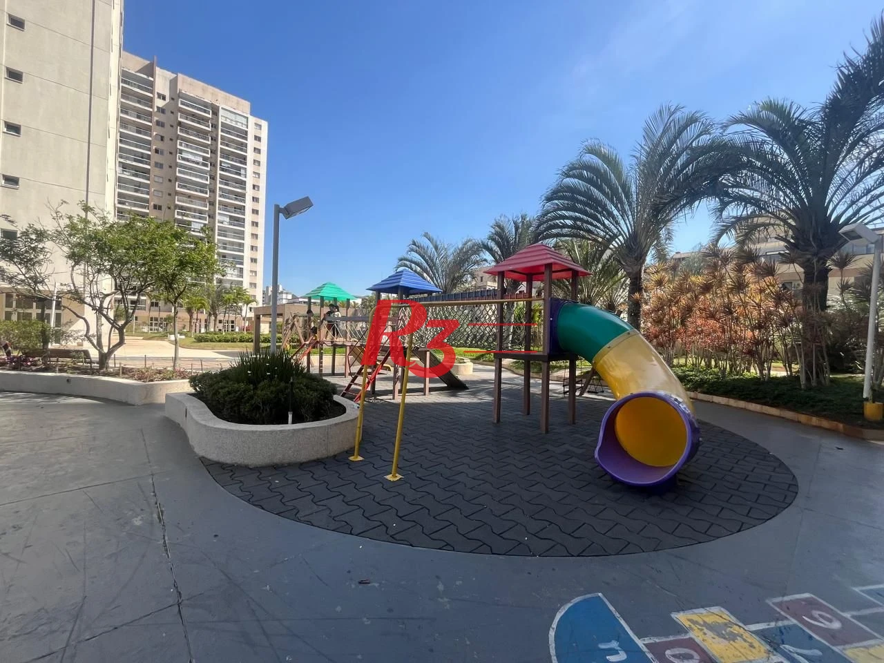 Apartamento com 3 dormitórios à venda, 98 m² por R$ 740.000,00 - Vila Santo Antônio - Guarujá/SP