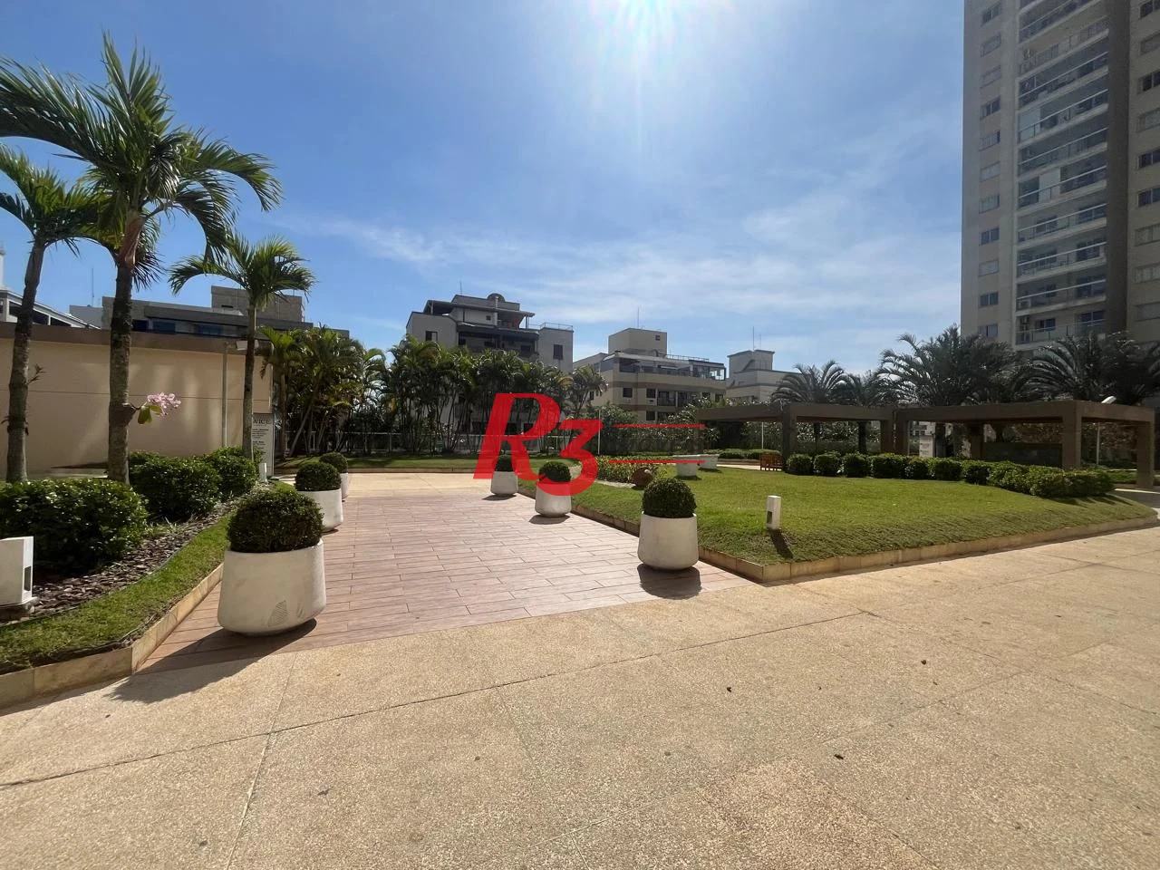 Apartamento com 3 dormitórios à venda, 98 m² por R$ 740.000,00 - Vila Santo Antônio - Guarujá/SP