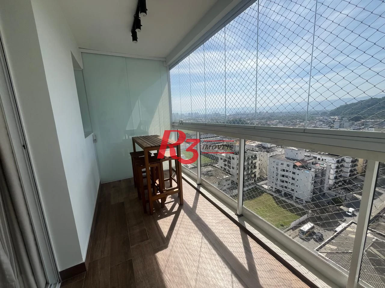 Apartamento com 3 dormitórios à venda, 98 m² por R$ 740.000,00 - Vila Santo Antônio - Guarujá/SP