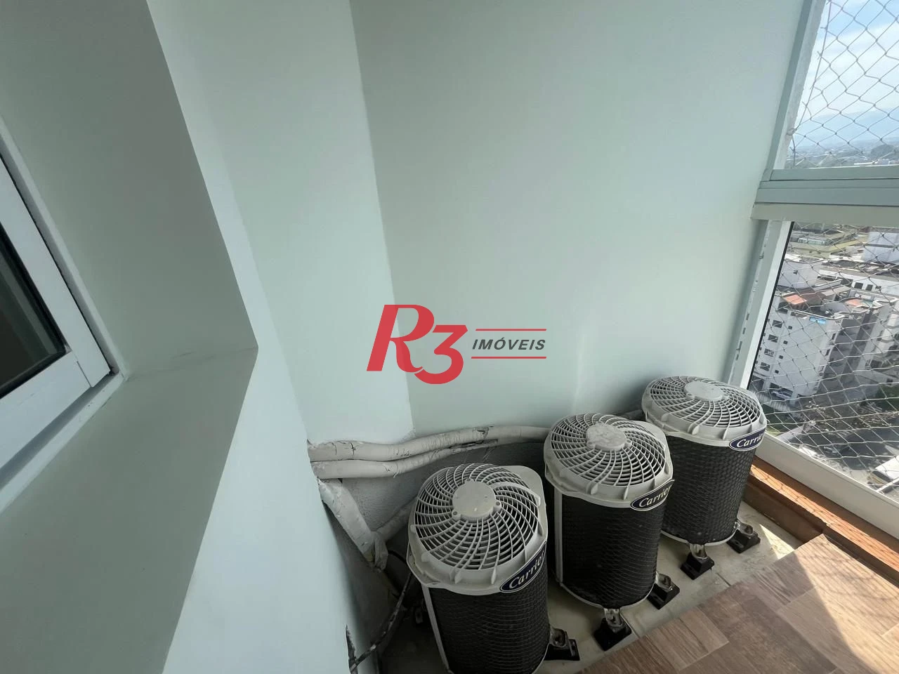 Apartamento com 3 dormitórios à venda, 98 m² por R$ 740.000,00 - Vila Santo Antônio - Guarujá/SP