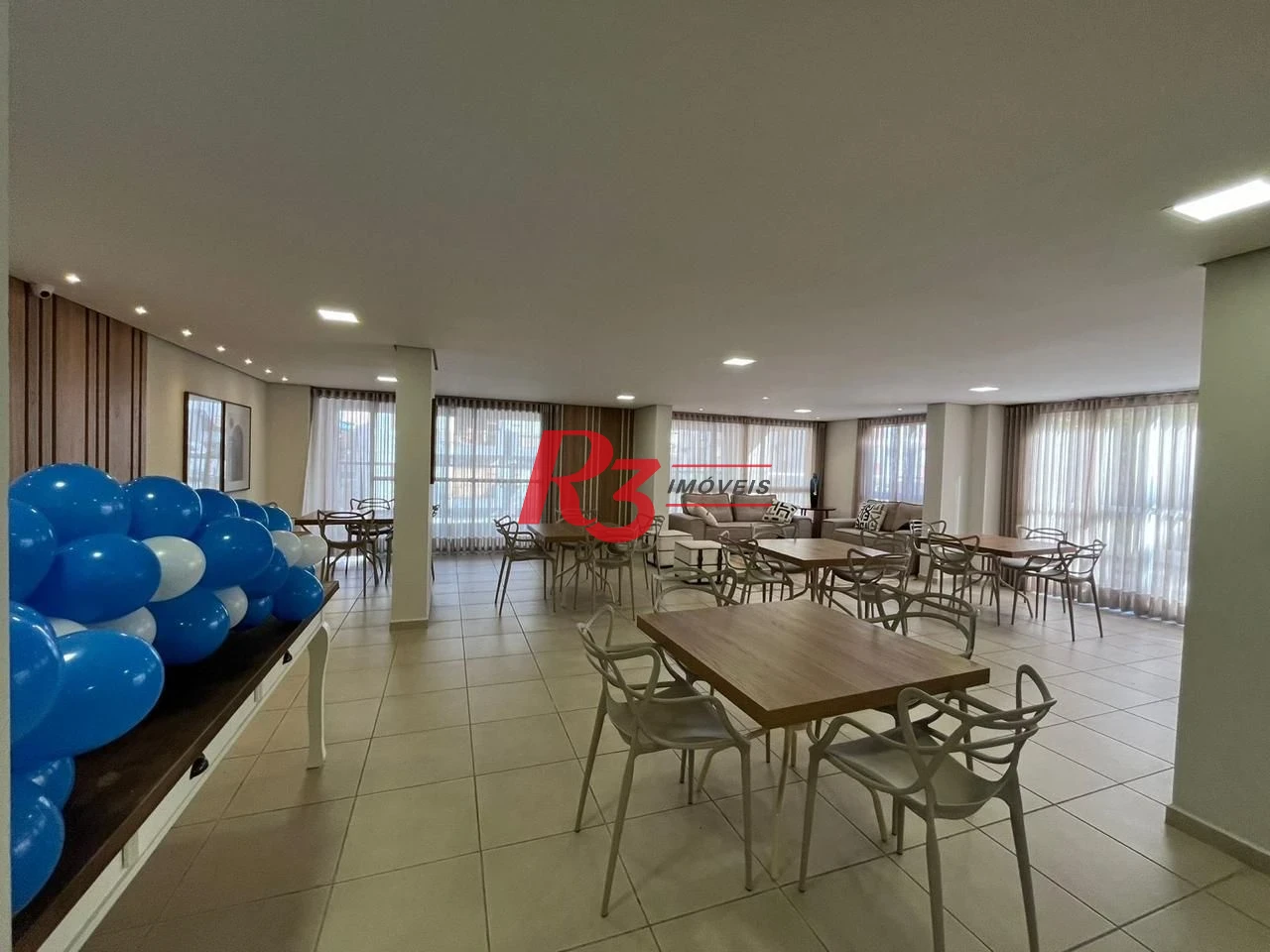 Apartamento com 3 dormitórios à venda, 84 m² por R$ 800.000,00 - Jardim Praiano - Guarujá/SP