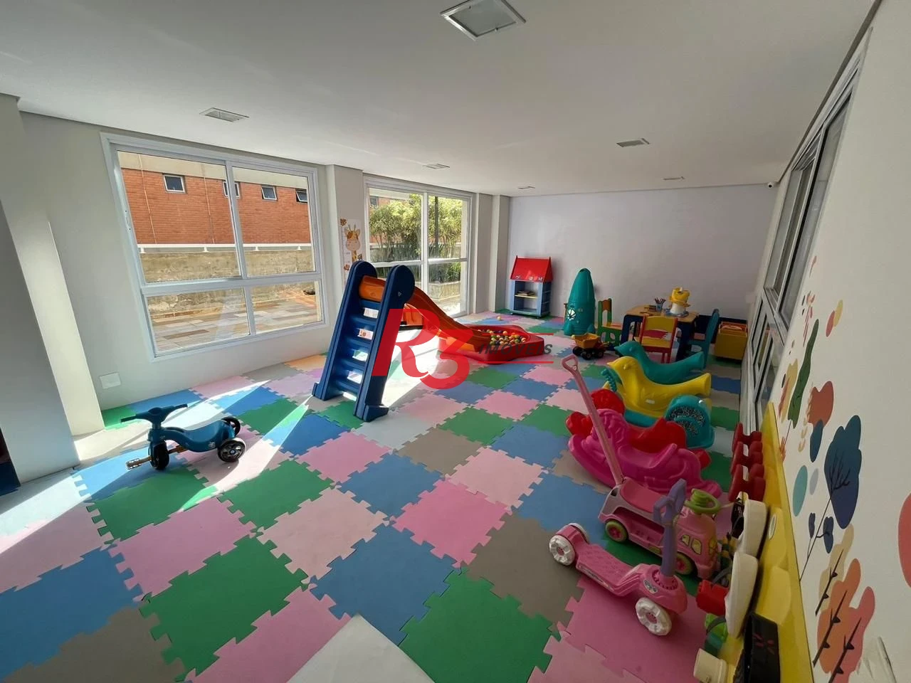 Apartamento com 3 dormitórios à venda, 84 m² por R$ 800.000,00 - Jardim Praiano - Guarujá/SP