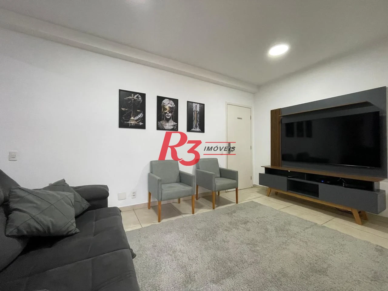 Apartamento com 3 dormitórios à venda, 84 m² por R$ 800.000,00 - Jardim Praiano - Guarujá/SP