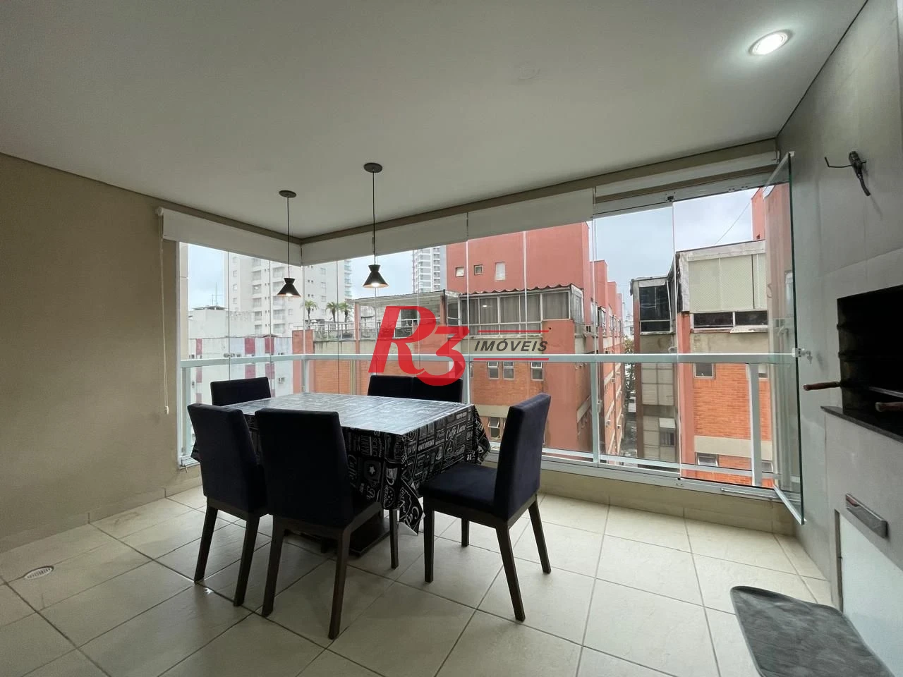 Apartamento com 3 dormitórios à venda, 84 m² por R$ 800.000,00 - Jardim Praiano - Guarujá/SP