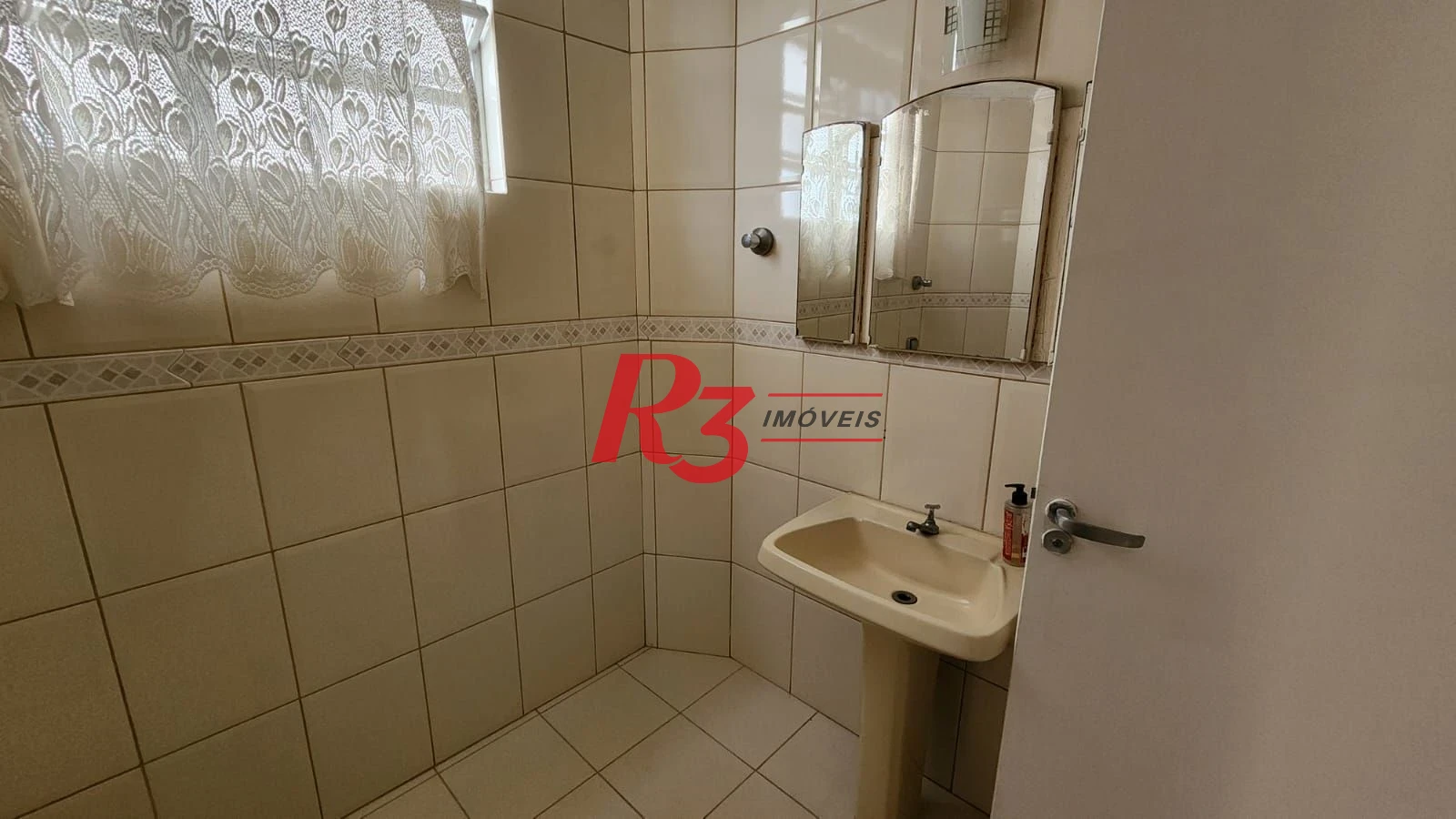 Apartamento com 2 dormitórios à venda, 89 m² por R$ 550.000,00 - José Menino - Santos/SP