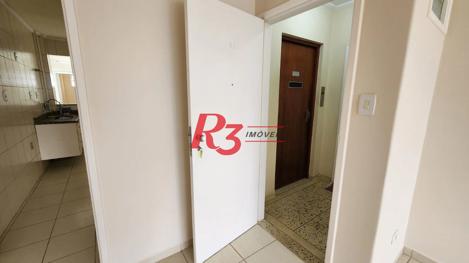 Apartamento com 2 dormitórios à venda, 89 m² por R$ 550.000,00 - José Menino - Santos/SP