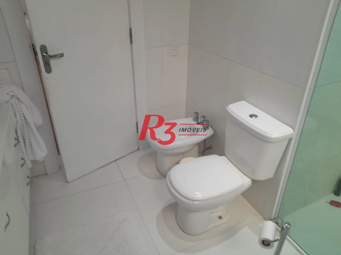 Apartamento com 4 dormitórios à venda, 376 m² por R$ 1.500.000,00 - Praia das Pitangueiras Beira Mar - Guarujá/SP